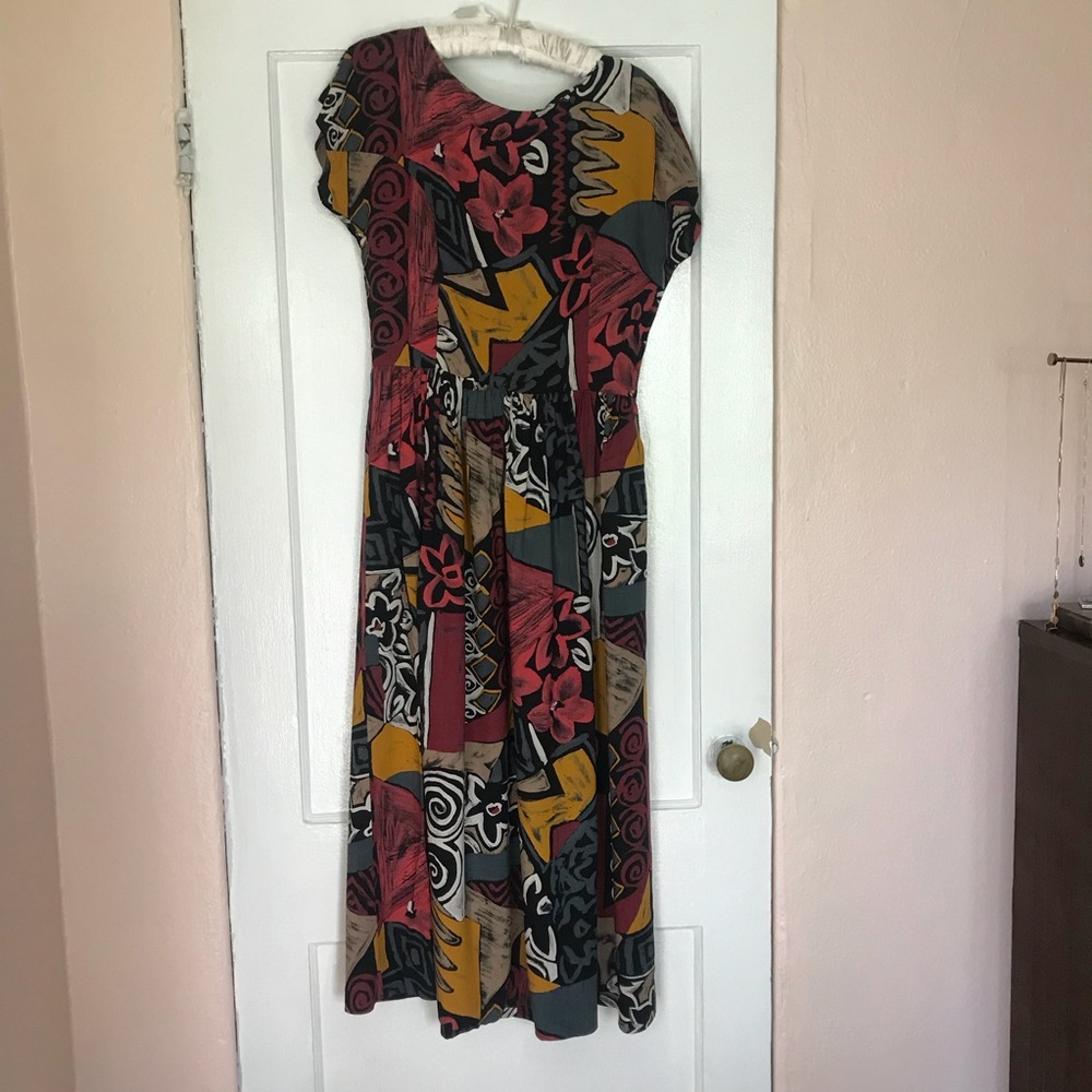 Maxi dress with beautiful vintage print